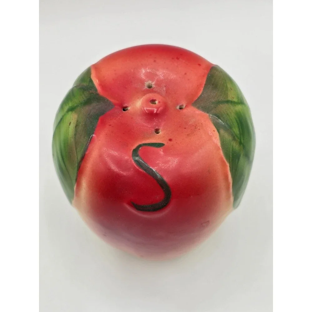 Vintage Hull Pottery Blushing Apple Salt Shaker  ‎ 3 1/2
